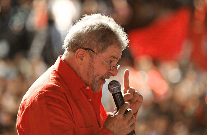 Apoiadores promovem ato contra prisão de Lula em Mata de São João