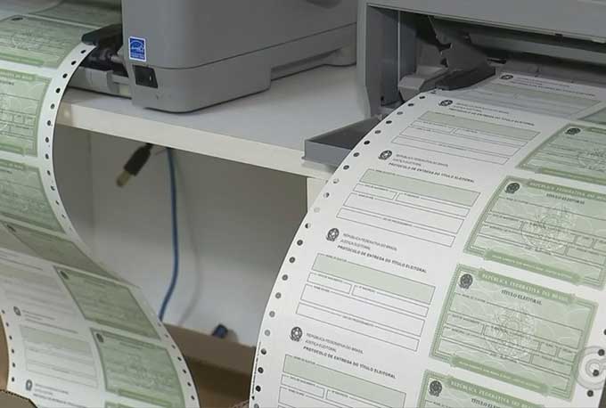 Eleitor tem 30 dias para transferir, atualizar ou emitir título