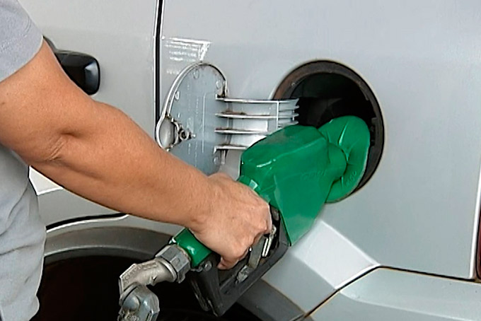 Preço da gasolina sobe pela 2ª semana e vai a R$ 4,217, diz ANP