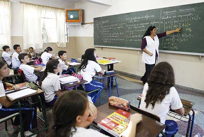 Currículo do ensino médio exigirá mudança na formação do professor