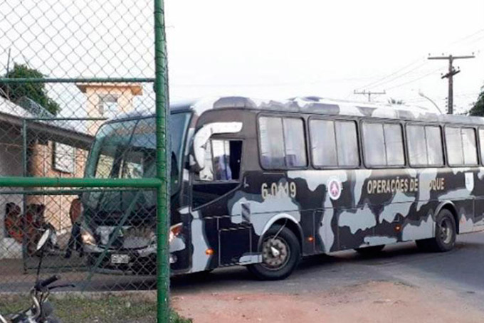 Batalhão de Choque faz varredura no Conjunto Penal de Feira