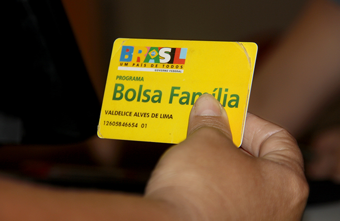 Reajuste do Bolsa Família pode ser anunciado ainda este mês ou em maio