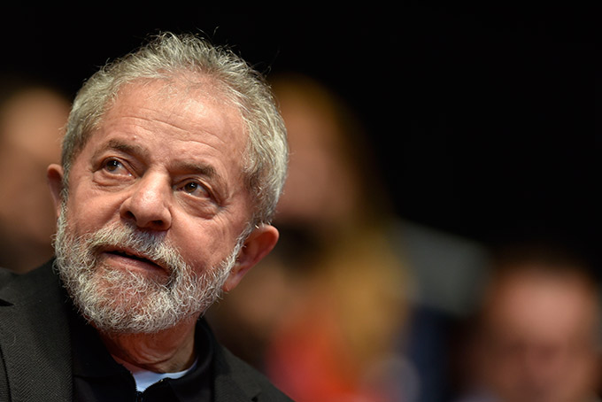 Deputados e senadores farão vaquinha para pagar contas de Lula