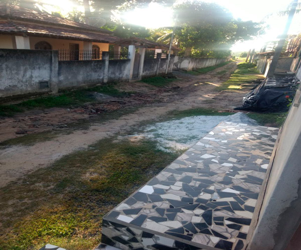 Moradores cobram obras de pavimentação e esgotamento 