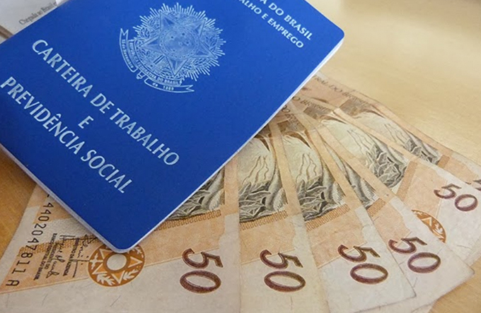 Governo propõe salário mínimo de R$ 1.002 para o próximo ano