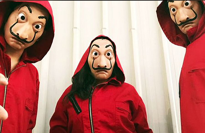 Grupo tenta roubar banco imitando série La Casa de Papel e se dá mal