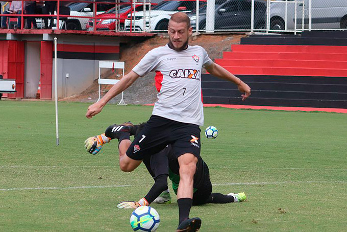 Uillian Correia convoca torcida contra o Inter