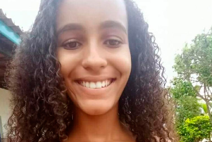 Menina morre após comer macarrão e chocolate