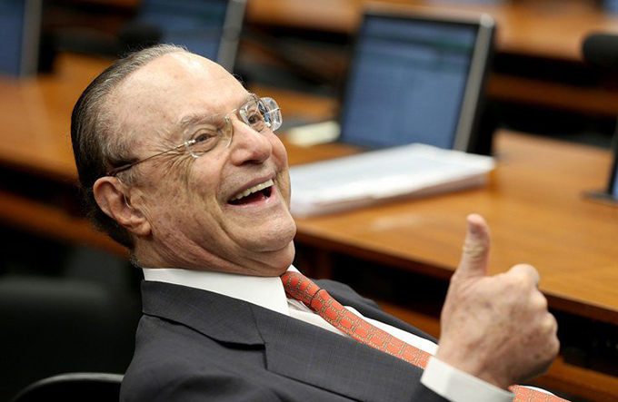 STF concede prisão domiciliar a Paulo Maluf