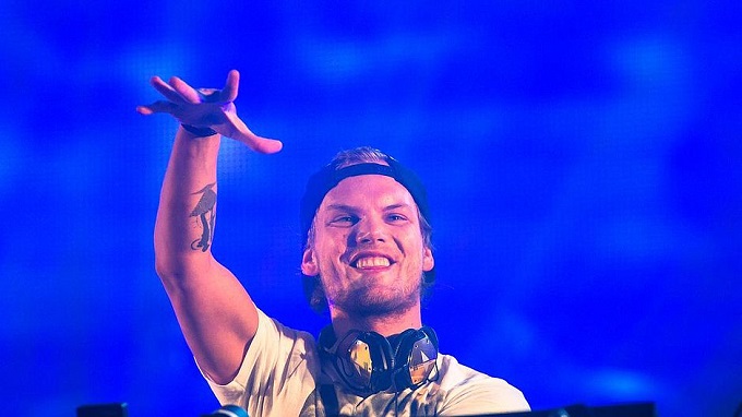 Morre aos 28 anos DJ e produtor Avicii, do hit Wake Me Up