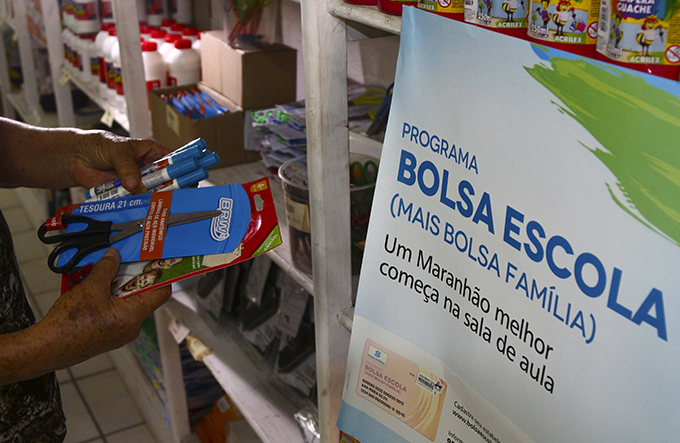Beneficiário do Bolsa Família terão direito a Cartão Material Escolar