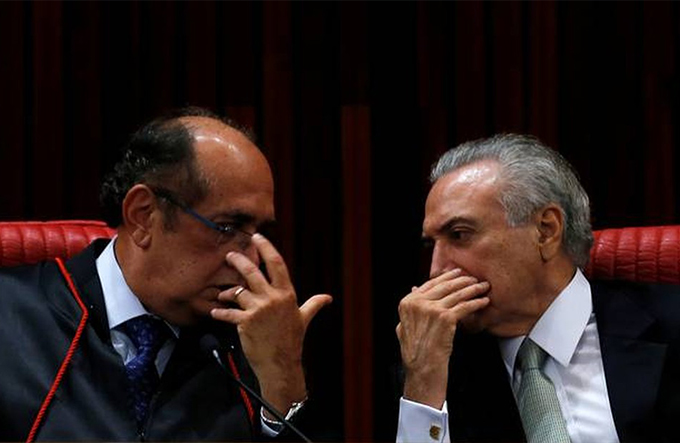 Temer se reúne com Gilmar Mendes e Aécio Neves