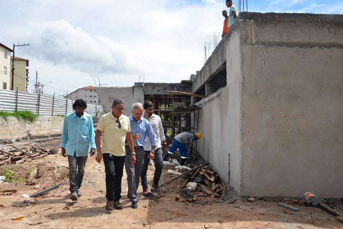 Prefeito visita obras de creches no Entroncamento e Bom Jesus