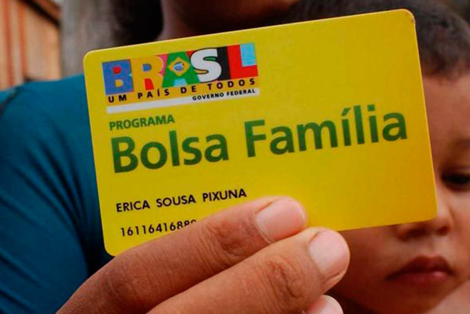 Aumento no Bolsa Família deve ser anunciado nesta terça (1º)