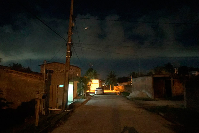 Moradores reclamam da falta de iluminação na Rua Luiza Borges 