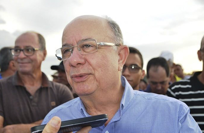 Pré-candidato José Ronaldo fala sobre provável união da oposição
