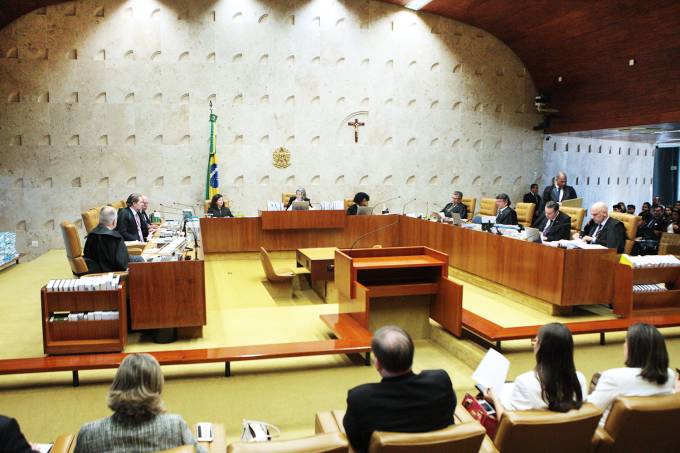  STF limita foro privilegiado para deputados e senadores