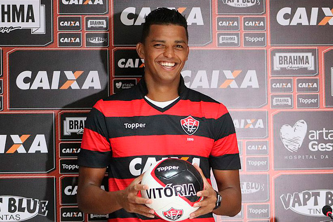 Aderllan lembra medo de jogar no Leão e avisa: 'Já estou pronto'