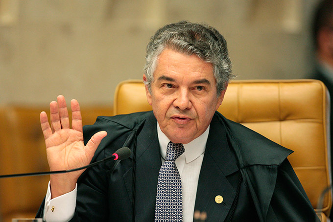 Ministro do STF amplia decisão que quebrou sigilo fiscal de Aécio