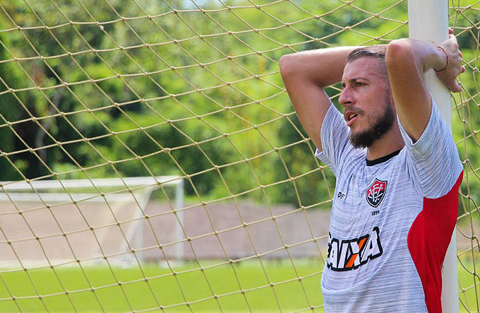 'Mancini não pode entrar em campo', defende Uillian Correia