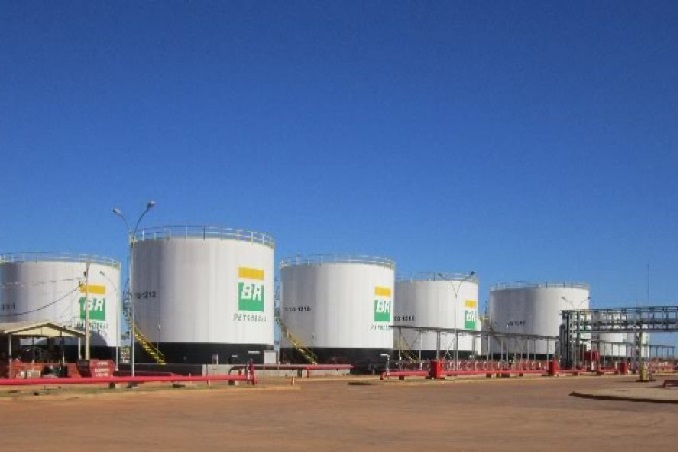 Petrobras aumenta preço da gasolina para distribuidoras