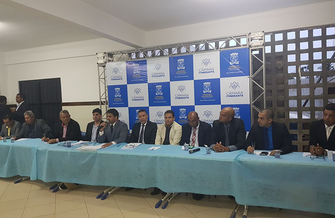 Vila de Camaçari cobra melhorias no abastecimento de água