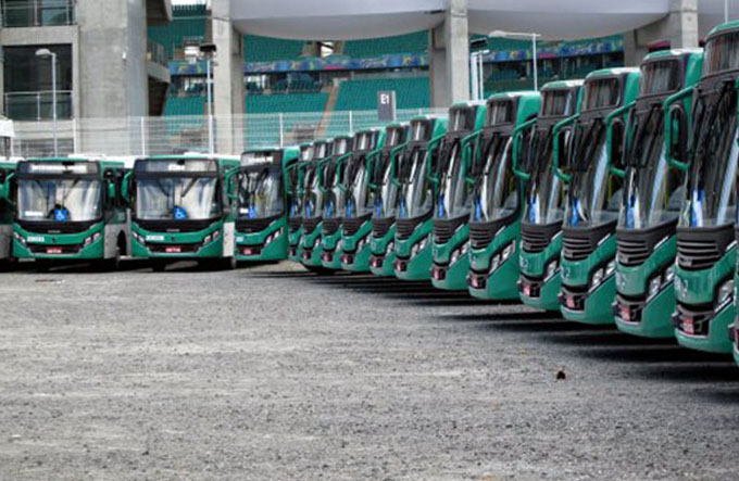 Rodoviários atrasam saída de parte de ônibus em Salvador nesta quarta