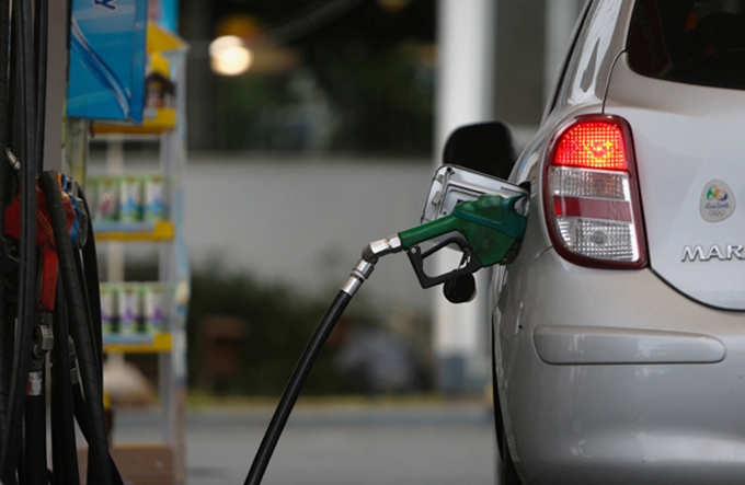 Petrobras eleva em 1,80% o preço da gasolina e em 0,95% o do diesel