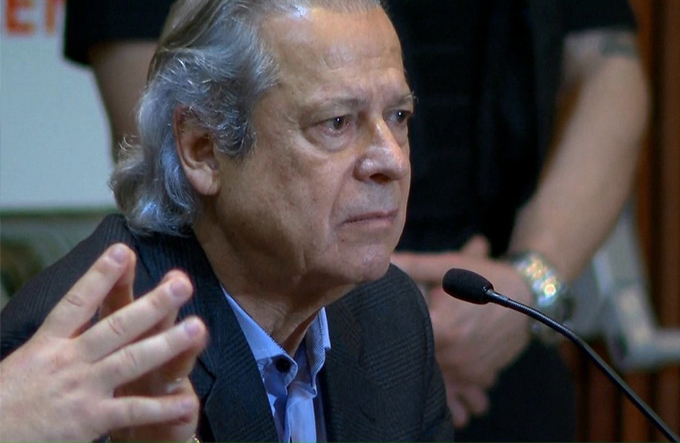 Dirceu vai se entregar e está preocupado com a filha de 7 anos