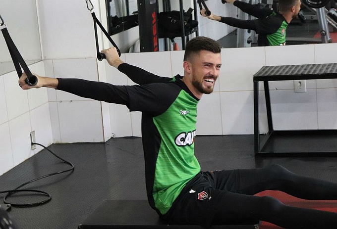 Com mistério no gol, Vitória tenta deixar Z4 pela primeira vez