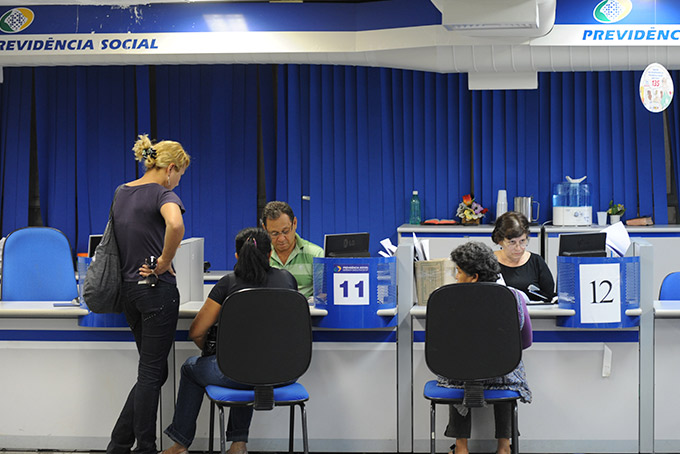 Pedidos de aposentadoria por telefone e internet começam hoje