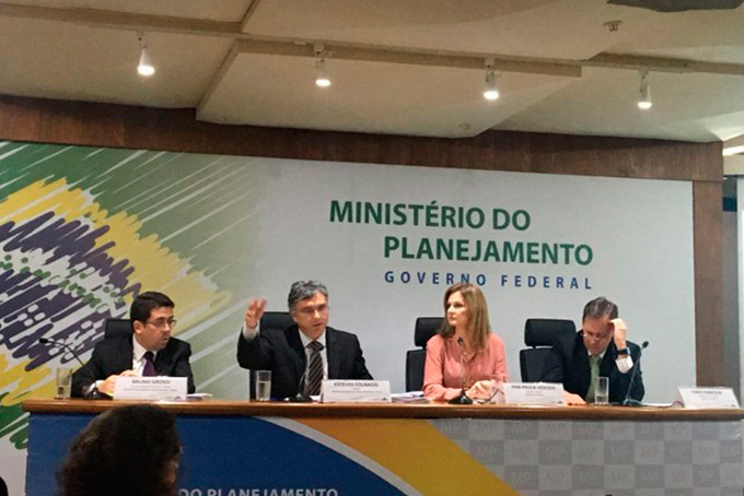 Governo reduz previsão de alta do PIB de 2,97% para 2,5% em 2018