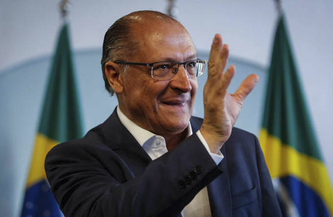 'Bolsonaro e o PT são a mesma coisa', diz Alckmin