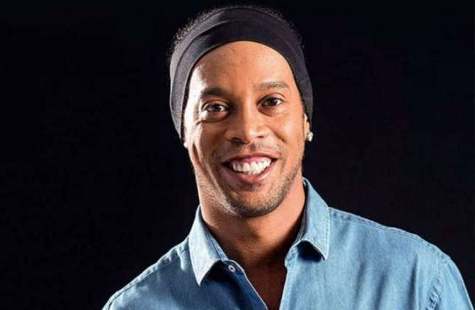 Ronaldinho Gaúcho vai 'casar' com duas mulheres