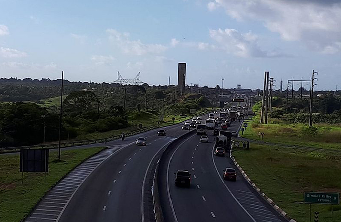 Apesar de acordo, caminhoneiros se mantêm mobilizados nas rodovias 