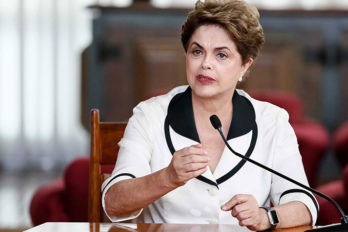 Dilma diz ser mentira que Petrobras estava falida
