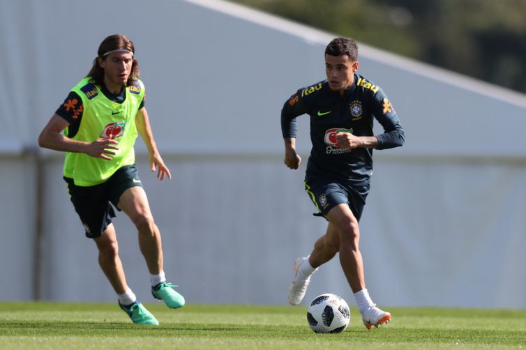 Jogadores da seleção participam de último treino na Granja Comary