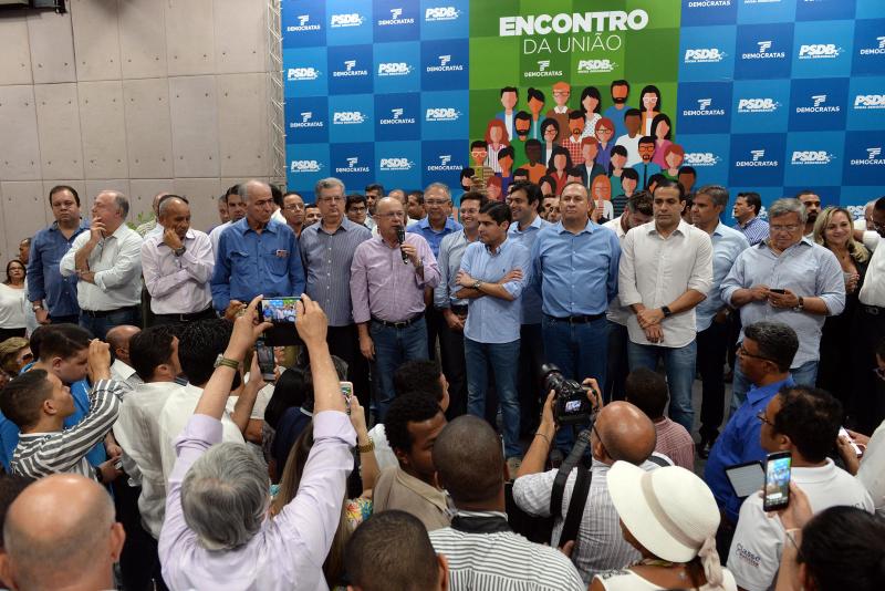 DEM e PSDB oficializam aliança para as eleições deste ano