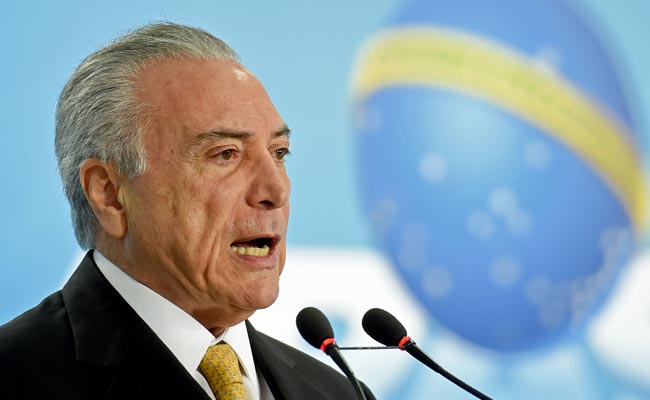 Temer anuncia redução de R$ 0,46 no litro do diesel por 60 dias