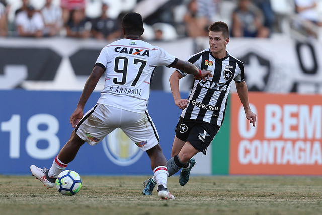 Vitória empata com Botafogo e mantém boa sequência na competição