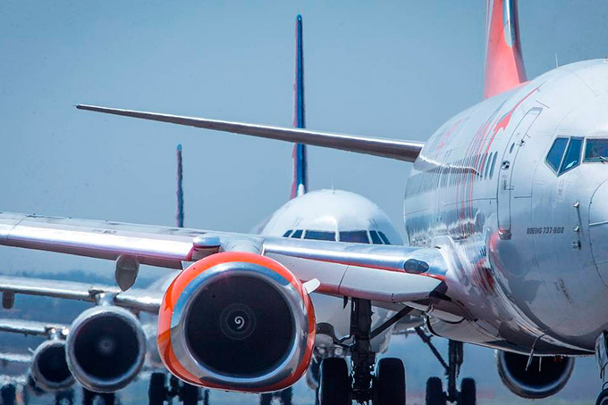 Oito aeroportos estão sem combustível nesta segunda (28)