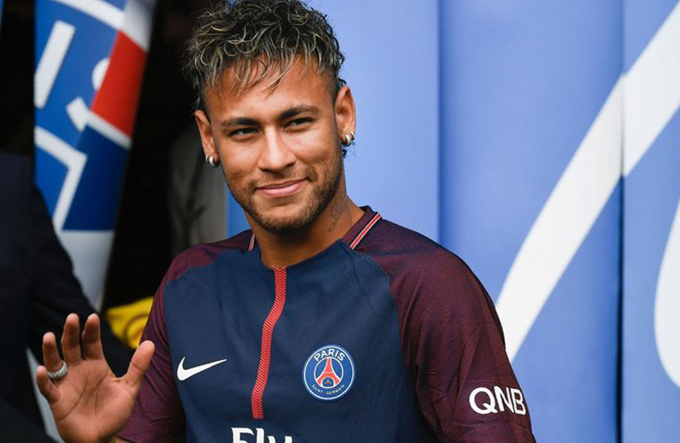 Neymar tranquiliza torcida após lesão: 'Estou pronto para jogar'