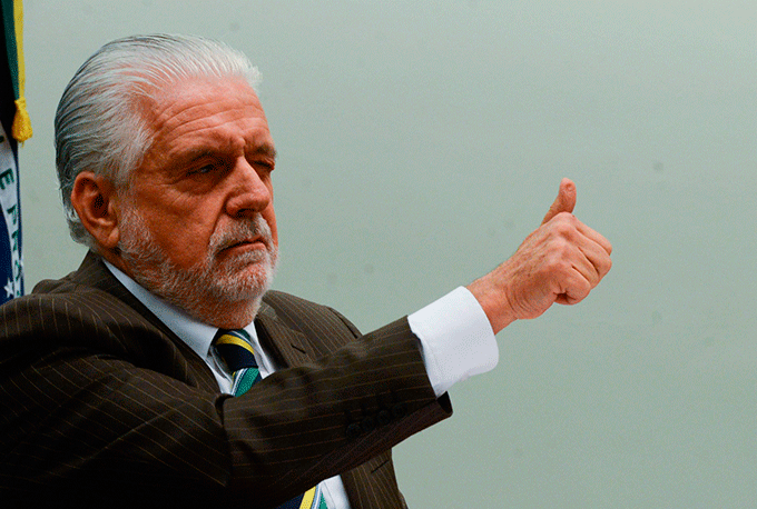 Wagner e Jutahy lideram para Senado
