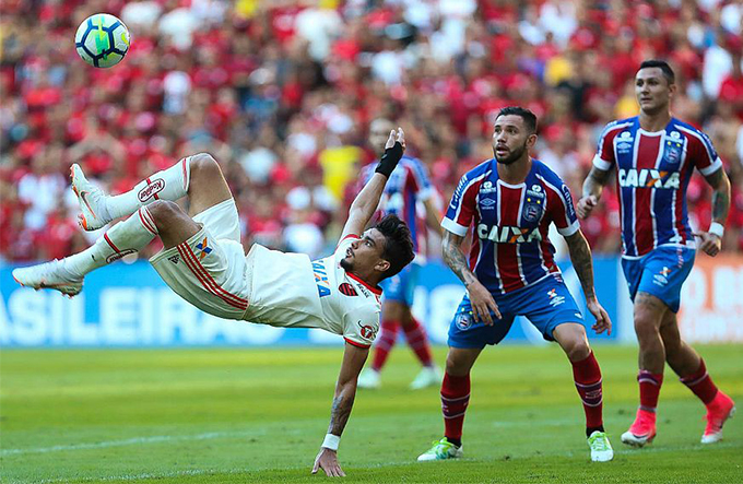 Tricolores lamentam que postura defensiva do Bahia tenha falhado