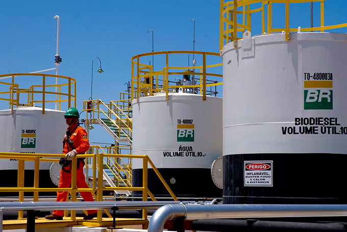 Greve dos petroleiros pode ser retomada por tempo indeterminado