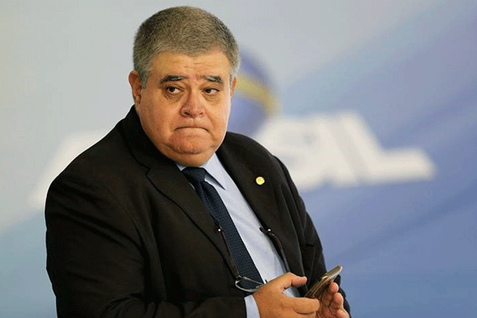 Caminhoneiros tentam se organizar para retomar greve, diz ministro