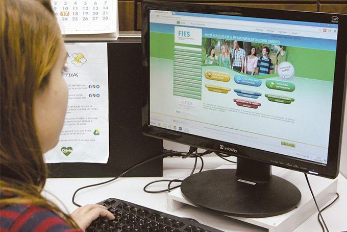 Estudantes podem se inscrever para vagas remanescentes do Fies
