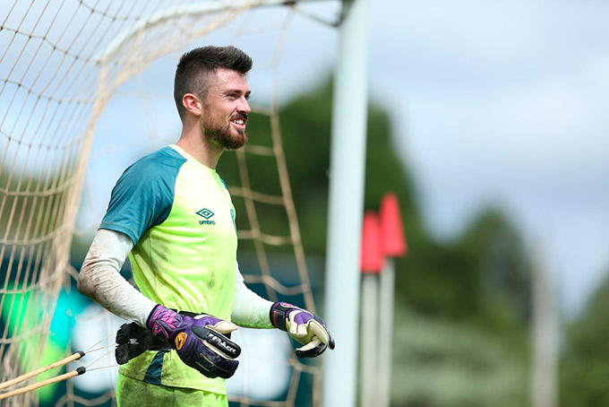 Mancini perde goleiro Elias para partida contra a Chapecoense