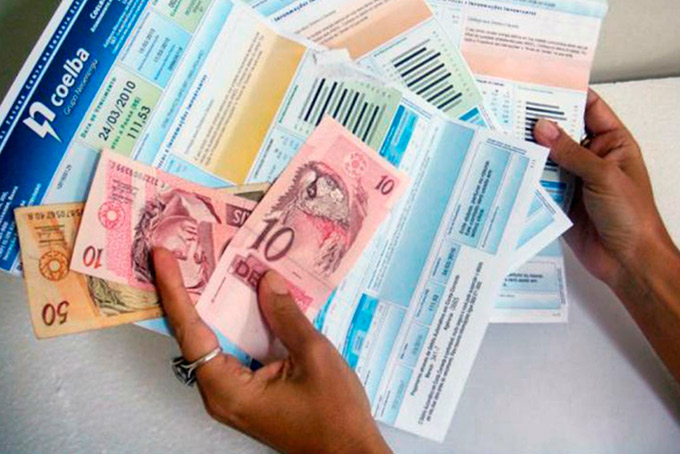 Conta de energia deve subir 25,7% em um ano, aponta pesquisa