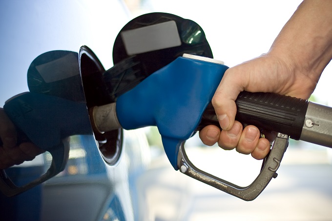 Procon vai fiscalizar postos para garantir redução do diesel